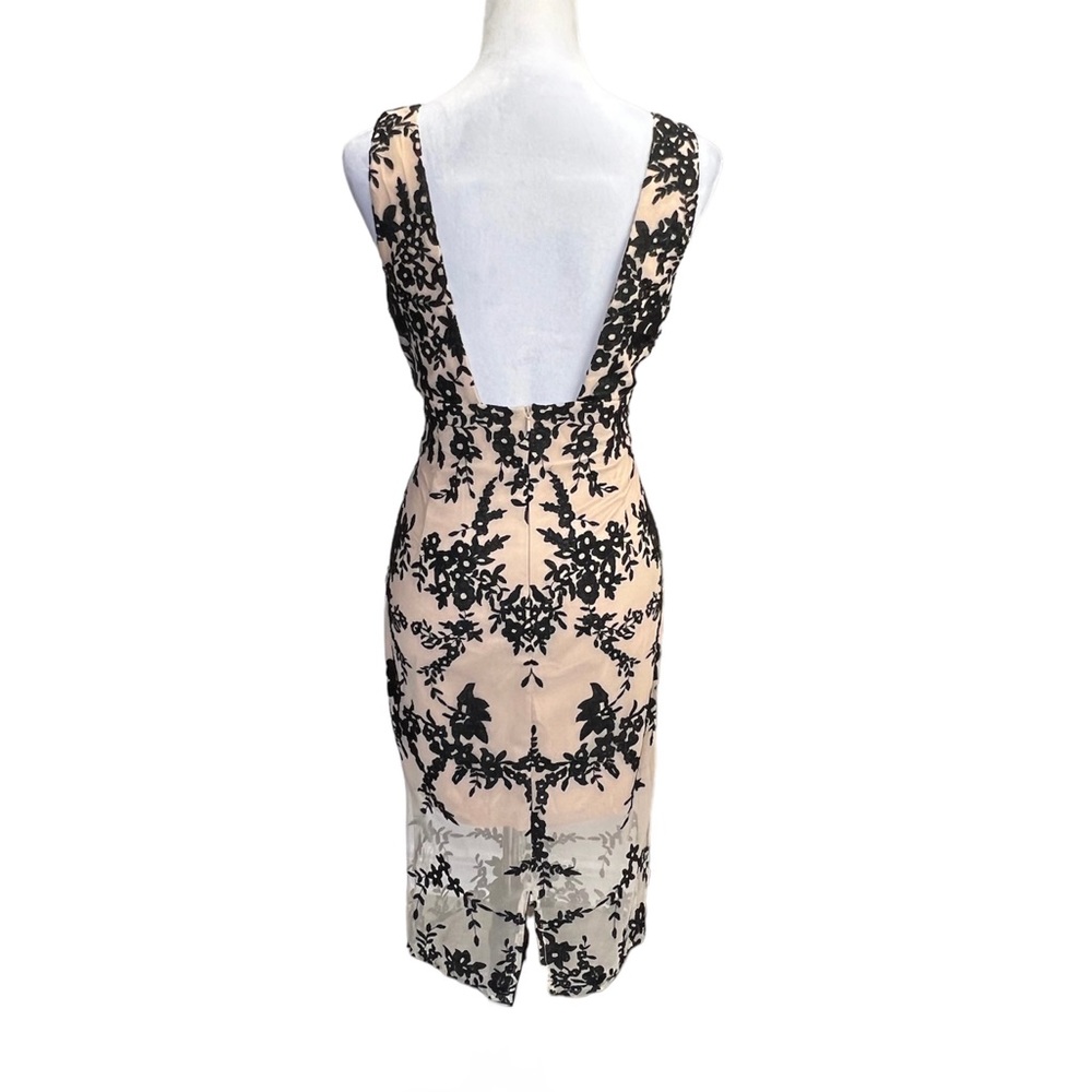 Bardot Sleeveless Embroidery Nude and Black Embroidered Midi Dress /Size: 6 - Picture 4 of 6